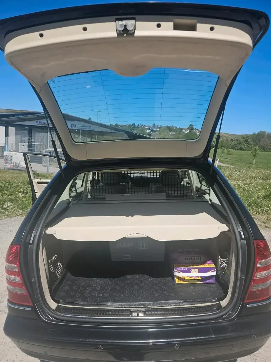 Gebraucht Mercedes C220 150 PS (110 kW) 2007 Schwarz Kombi