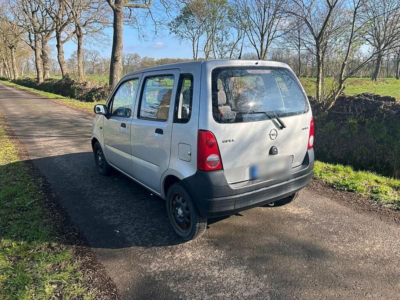 Second-hand Opel Agila 58 CP (42 kW) 2001 Argintiu Monovolum