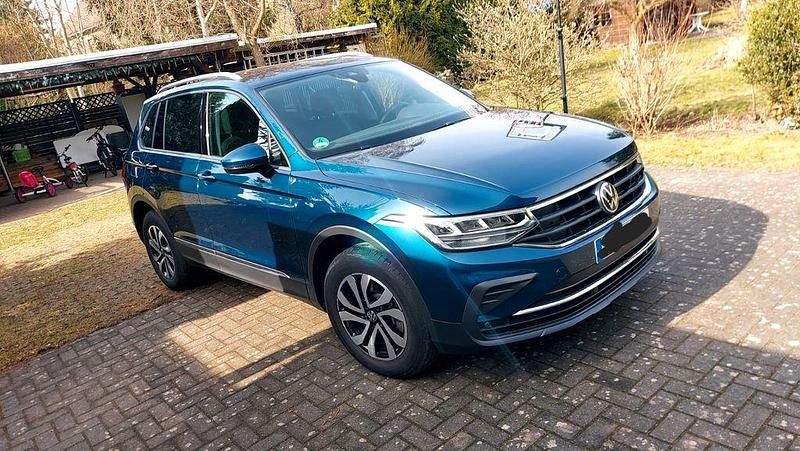Gebraucht VW Tiguan Active 245 PS (180 kW) 2022 Blau SUV
