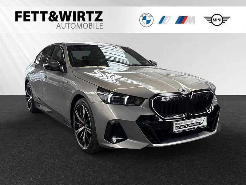 Oxidgrau metallic Gebraucht 2024 BMW i5 M Sport Limousine | 59.499 € - Bild 1/2