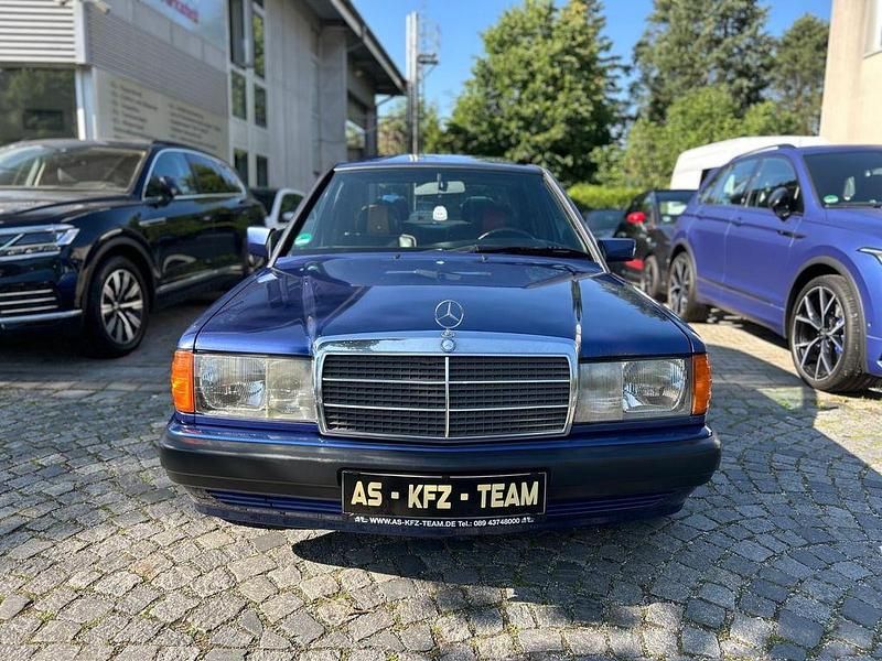 Gebraucht Mercedes 190 Avantgarde 136 PS (100 kW) 1992 Blau Limousine
