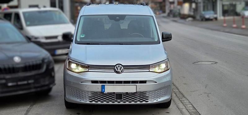 Gebraucht VW Caddy Life 114 PS (83 kW) 2024 Silber Van / Kleinbus