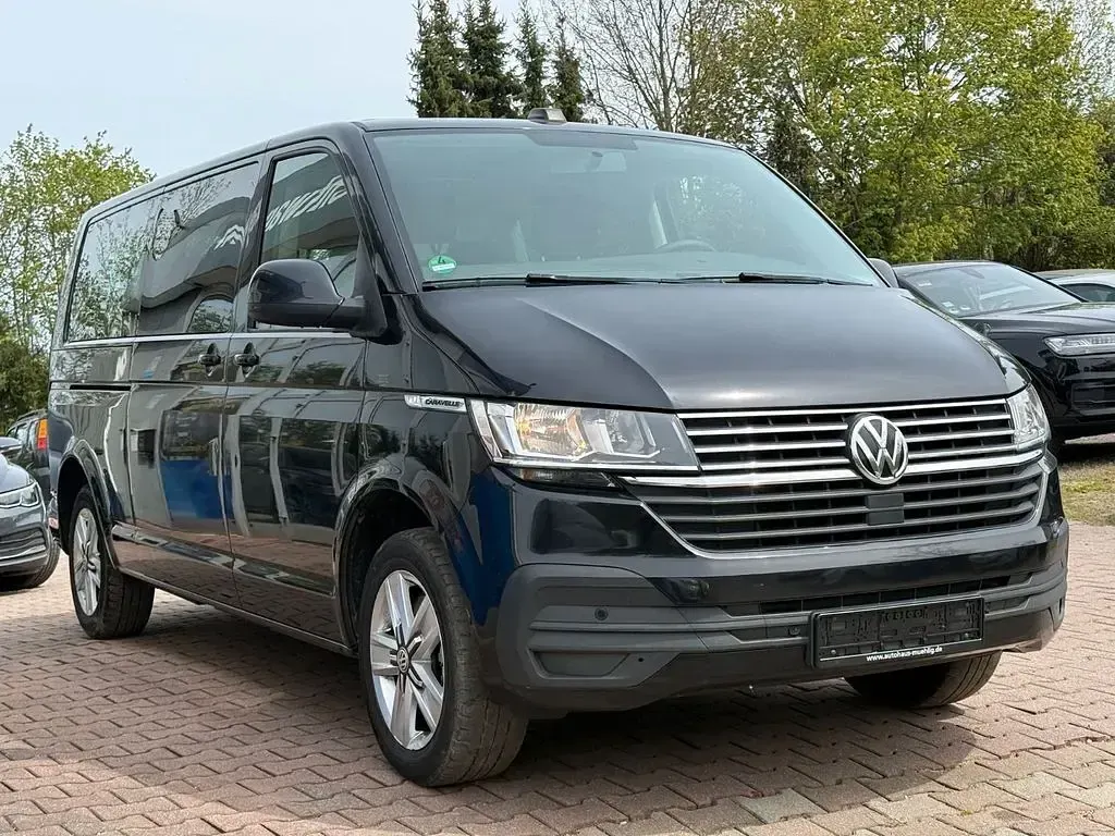 Usata VW Caravelle 204 CV (150 kW) 2022 Nero Furgone