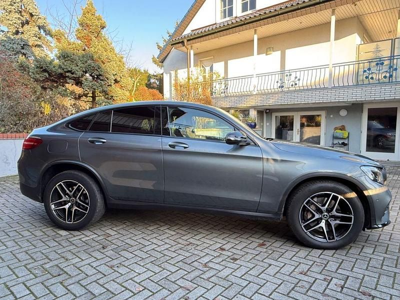 Gebraucht Mercedes GLC250 204 PS (150 kW) 2018 Schwarz Coupé