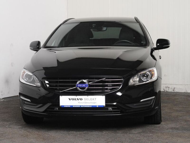 Gebraucht Volvo V60 150 PS (110 kW) 2017 Schwarz Kombi
