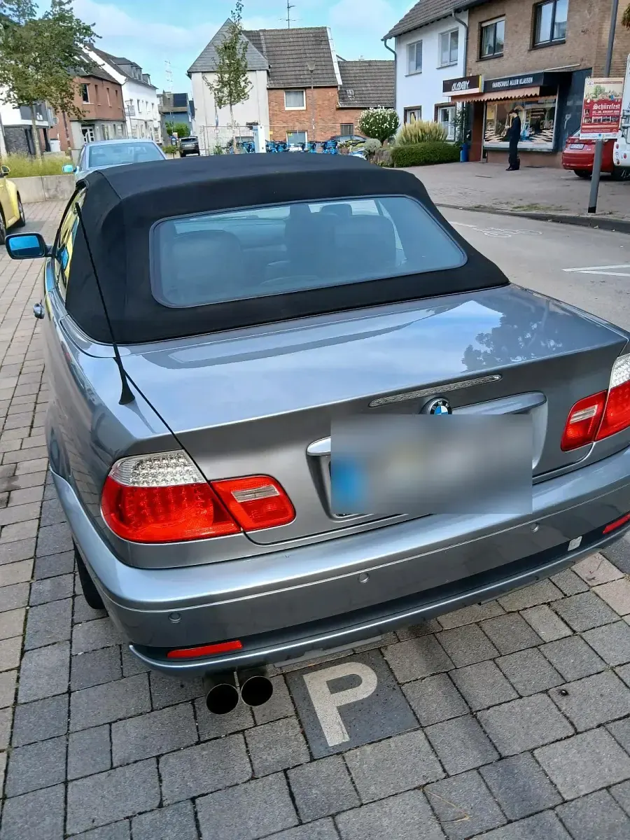Gebraucht BMW 318 Cabriolet 143 PS (105 kW) 2004 Blau Cabrio