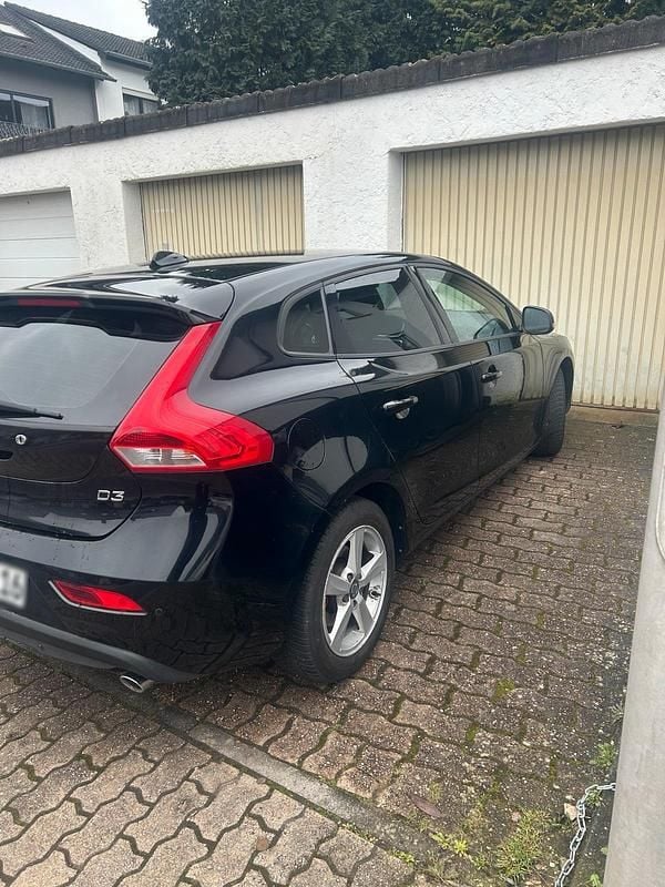 Gebraucht Volvo V40 150 PS (110 kW) 2015 Schwarz Limousine