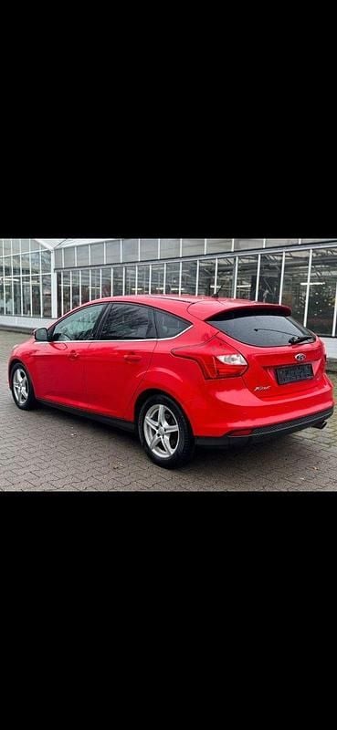 Gebraucht Ford Focus 150 PS (110 kW) 2012 Rot Limousine