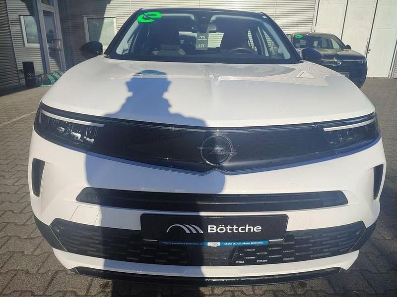 Gebraucht Opel Mokka-e Edition 100 kW (136 PS) 2021 Jade weiss/arktis weiss SUV