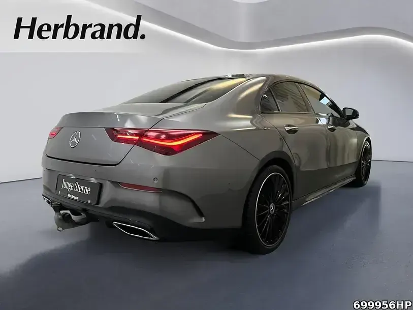 Gebraucht Mercedes CLA200 AMG 150 PS (110 kW) 2025 Grau Coupé