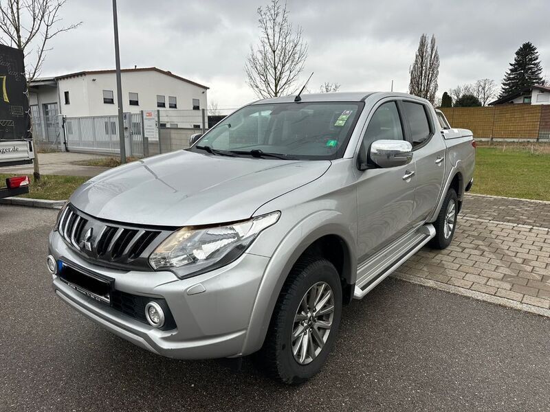 Silber Gebraucht 2018 Mitsubishi L200 Plus Abholung | 19.900 € (Superpreis) - Bild 1/4