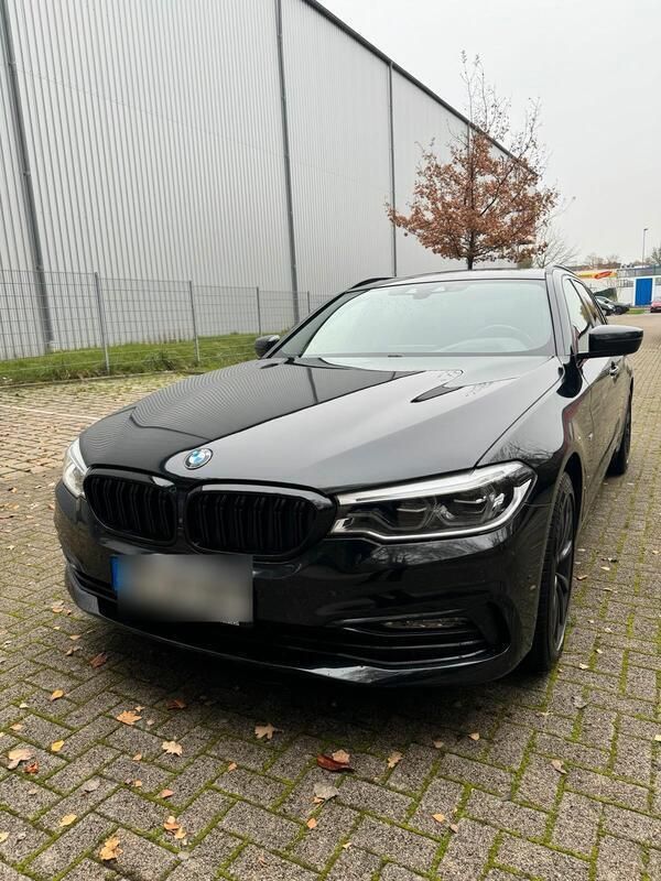 Schwarz Gebraucht 2018 BMW 530 Sport Line Kombi | 27.900 € (Etwas zu teuer) - Bild 1/4