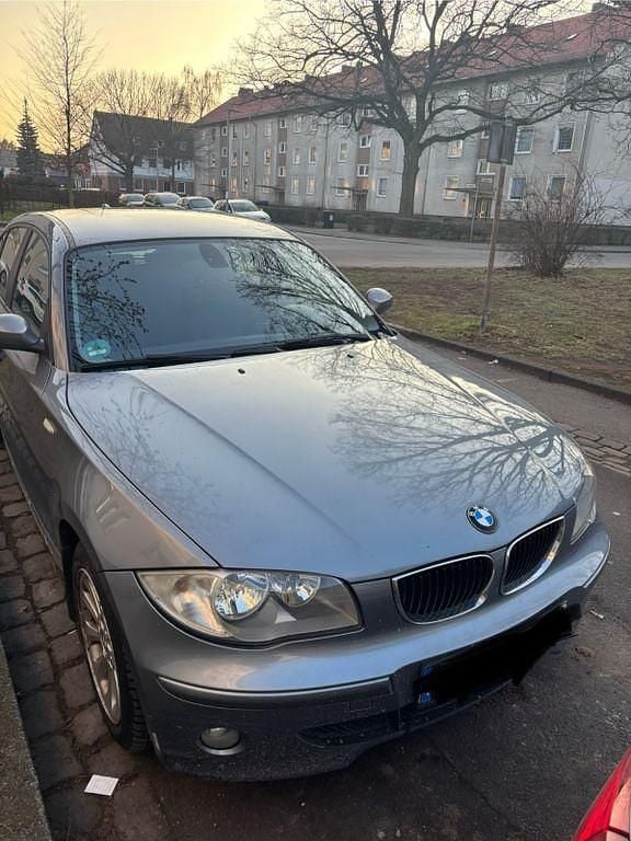 Grau Gebraucht 2005 BMW 118 Kleinwagen | 1.700 € (Superpreis) - Bild 1/4
