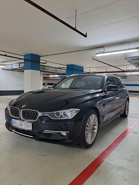 Second-hand BMW 325 218 CP (160 kW) 2015 Negru Break