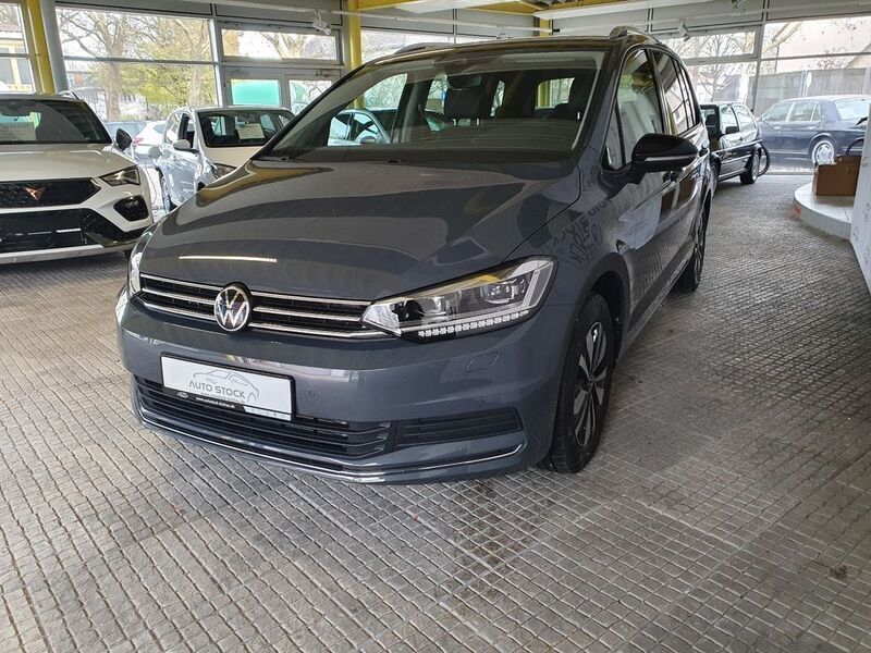 Gebraucht VW Touran Goal 150 PS (110 kW) 2024 Atlantik blau met. Van / Kleinbus