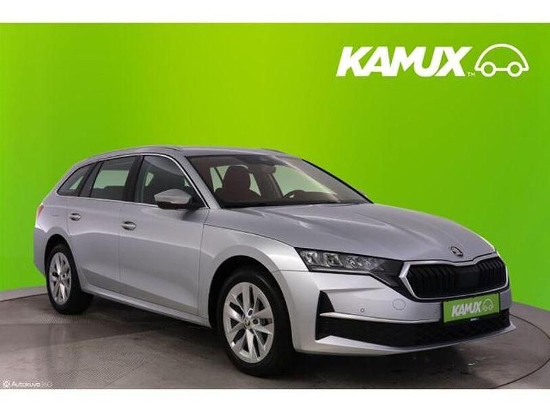 Brilliantsilber metallic Gebraucht 2024 Skoda Octavia Selection Kombi | 28.500 € - Bild 1/3