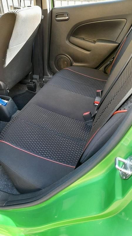 Gebraucht Mazda 2 Edition 84 PS (61 kW) 2012 Grün Kleinwagen