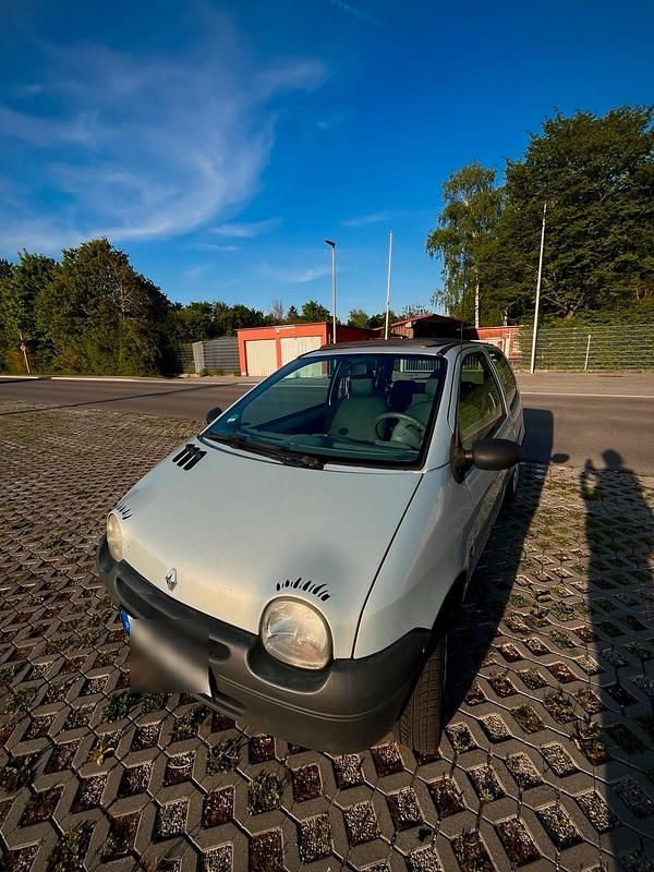 Grau Gebraucht 2003 Renault Twingo Kleinwagen | 400 € - Bild 1/4