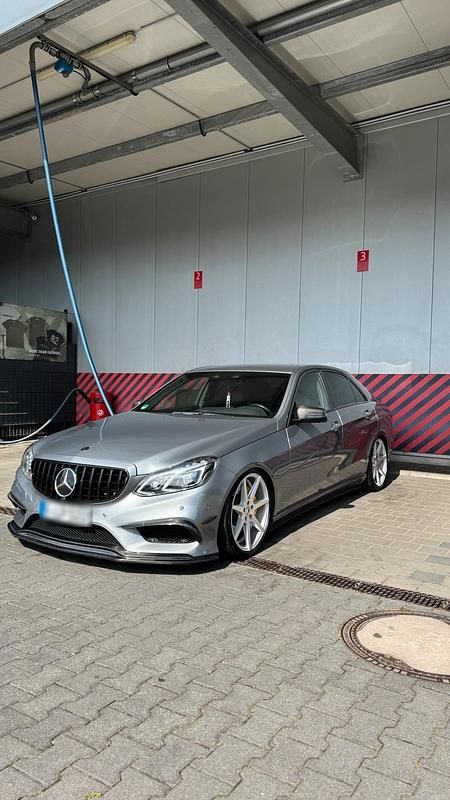 Gebraucht Mercedes E400 333 PS (244 kW) 2013 Silber Limousine