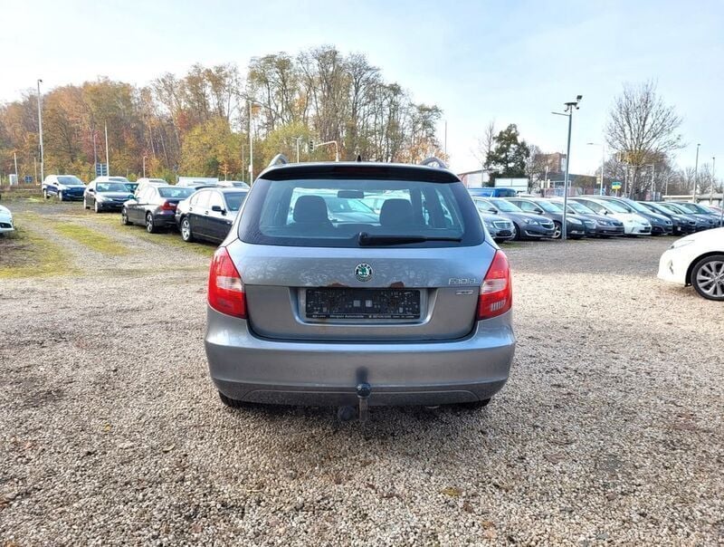 Gebraucht Skoda Fabia Cool Edition 86 PS (63 kW) 2012 Platingrau metallic Kleinwagen