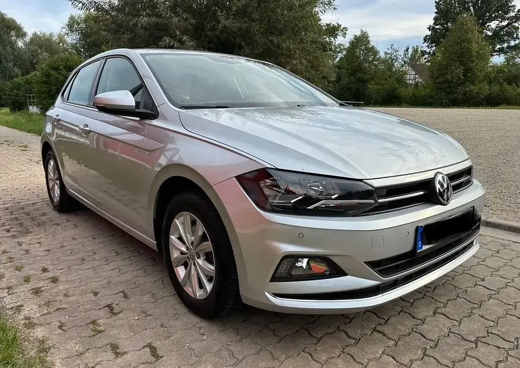 Gebraucht VW Polo Highline 116 PS (85 kW) 2019 Silber Kleinwagen