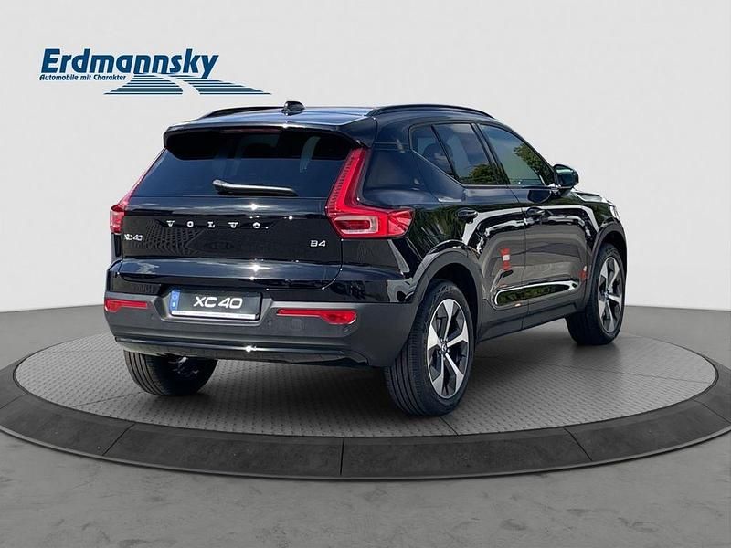 Gebraucht Volvo XC40 Plus 197 PS (144 kW) 2024 Onyx black (schwarz) SUV