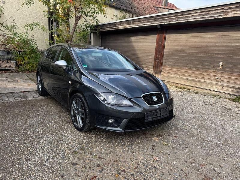 Schwarz Gebraucht 2011 Seat Leon FR Limousine | 5.099 € (Fairer Preis) - Bild 1/4
