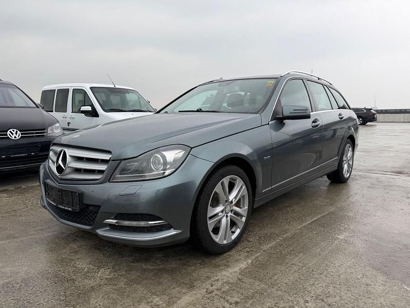 Gebraucht Mercedes C200 184 PS (135 kW) 2011 Grau Kombi