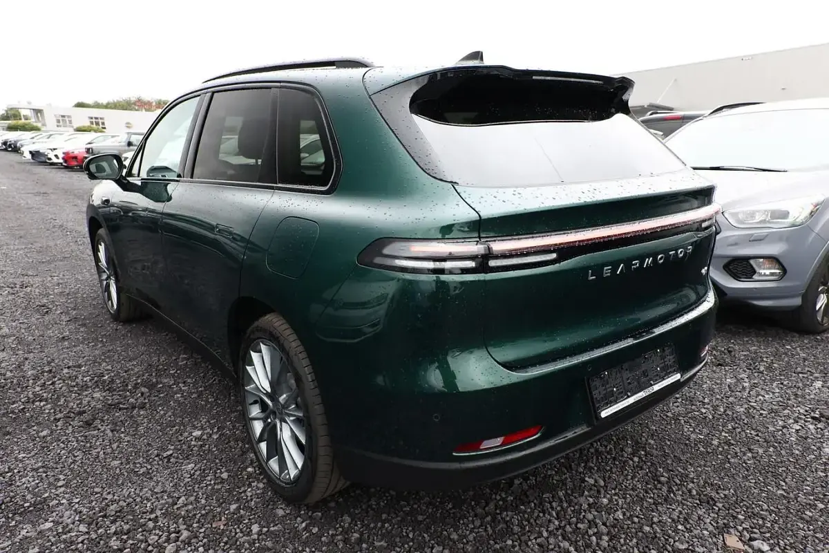 Neu Leapmotor C10 219 kW (299 PS) 2026 Glazed green SUV
