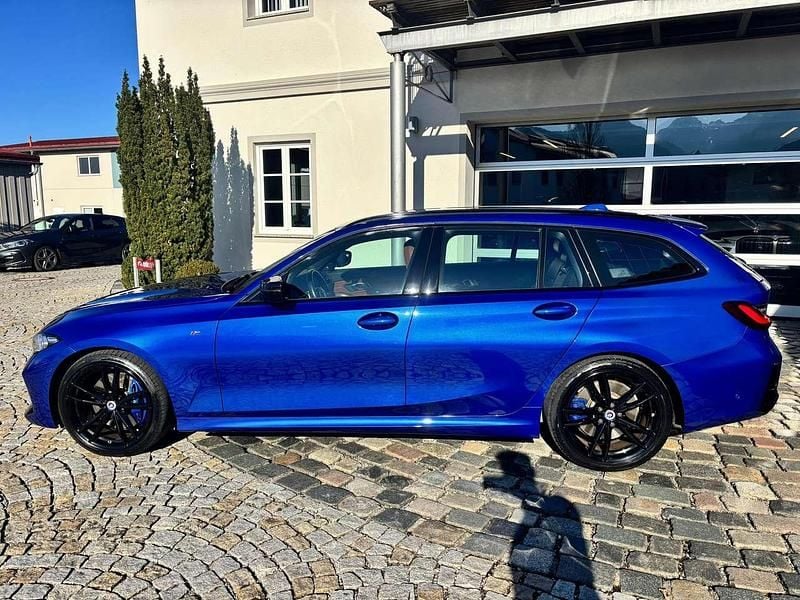 Gebraucht BMW 340 340 PS (250 kW) 2022 Portimao blau Kombi
