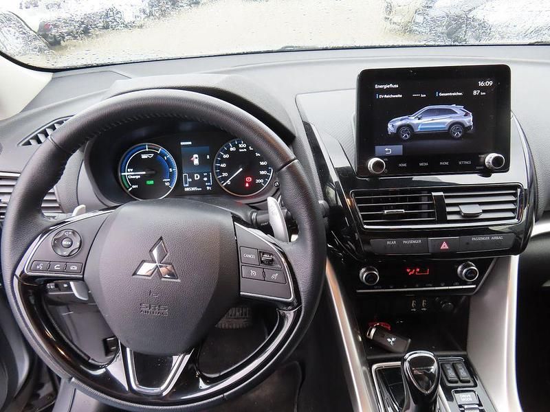 Gebraucht Mitsubishi Eclipse Cross 98 PS (72 kW) 2022 Grau SUV