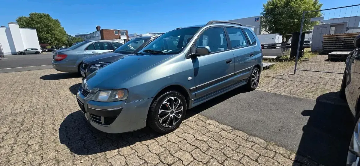 Gebraucht Mitsubishi Space Star 111 PS (81 kW) 2004 Grau Van / Kleinbus