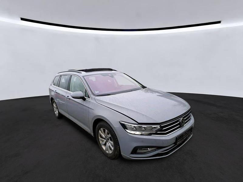 Gebraucht VW Passat Business 150 PS (110 kW) 2022 Grau Kombi