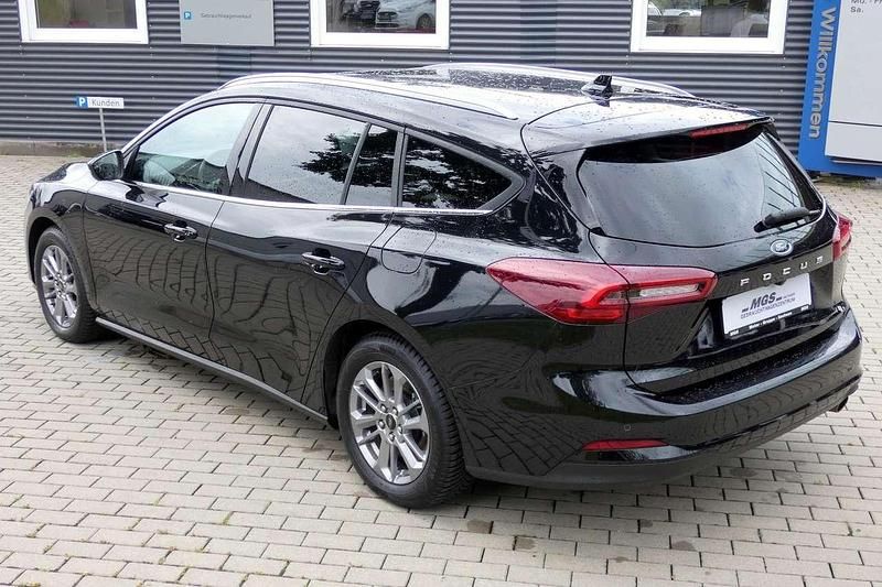 Gebraucht Ford Focus Titanium 125 PS (91 kW) 2024 Obsidianschwarz metallic Kombi