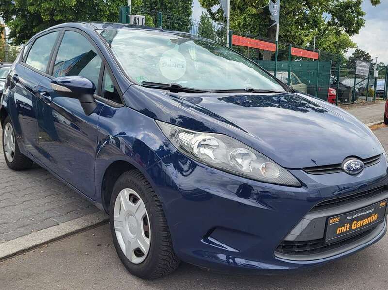 Blazerblau Gebraucht 2009 Ford Fiesta Trend Kleinwagen | 3.999 € (Fairer Preis) - Bild 1/4