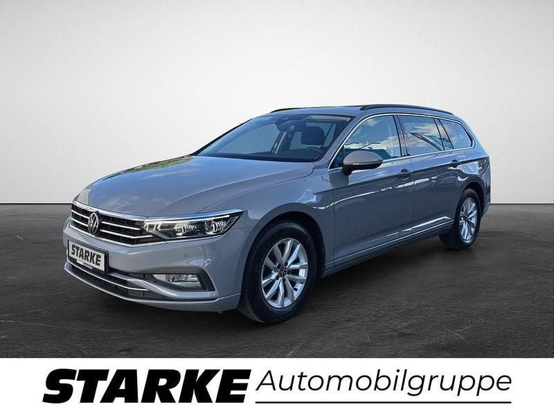 Mondsteingrau Gebraucht 2022 VW Passat Business Kombi | 25.550 € (Fairer Preis) - Bild 1/3
