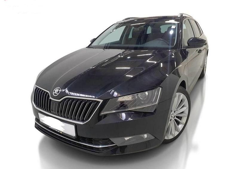 Schwarz Gebraucht 2015 Skoda Superb Style Kombi | 19.980 € (Etwas zu teuer) - Bild 1/4
