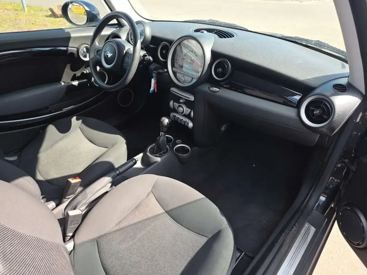 Gebraucht Mini Cooper 120 PS (88 kW) 2009 Schwarz Kleinwagen