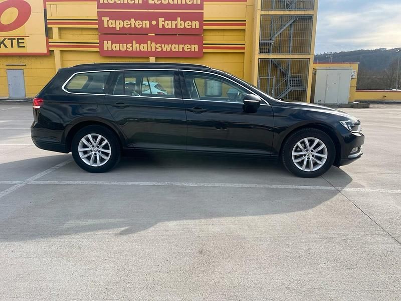 Gebraucht VW Passat 150 PS (110 kW) 2018 Schwarz Kombi
