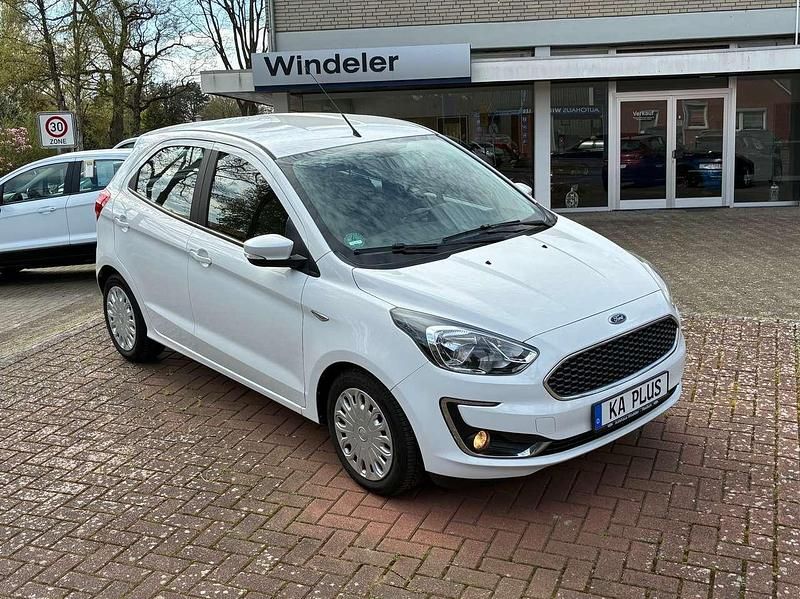 Second-hand Ford Ka 86 CP (63 kW) 2019 Alb Berlinǎ
