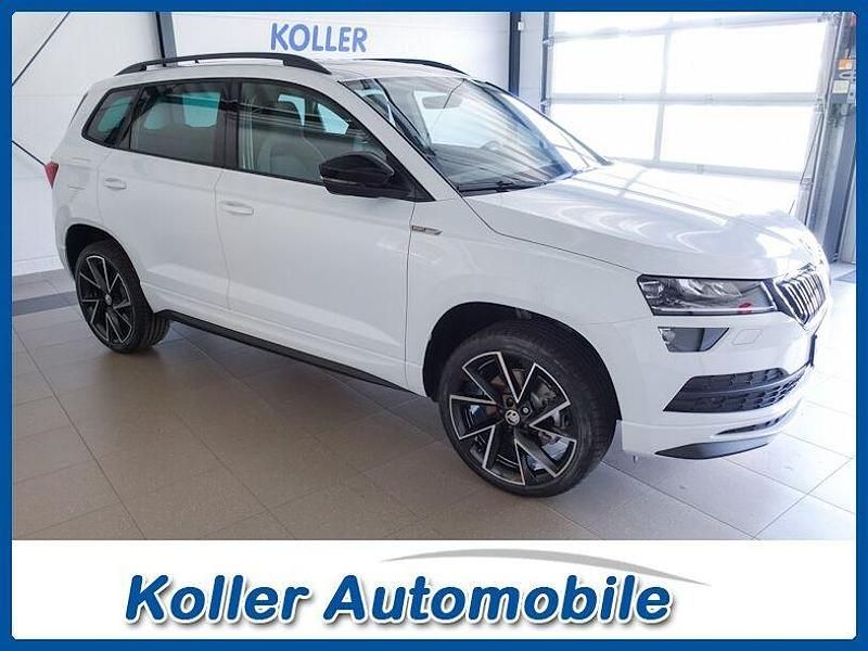 Moonweiß perleffekt Gebraucht 2022 Skoda Karoq SportLine SUV | 27.990 € (Teuer) - Bild 1/4