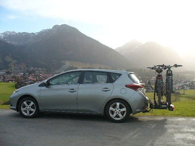 Gebraucht Toyota Auris Hybrid Edition-S 136 PS (100 kW) 2016 Grau Limousine