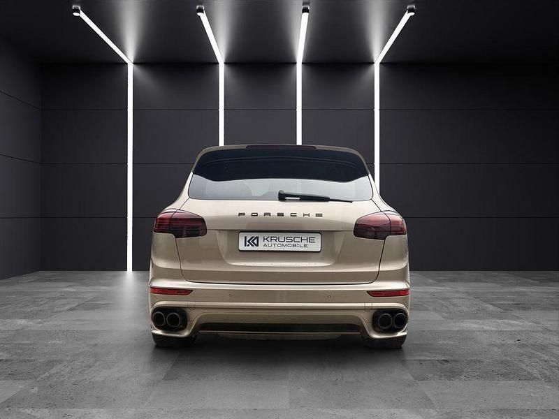 Gebraucht Porsche Cayenne Turbo S 570 PS (419 kW) 2016 Gold SUV