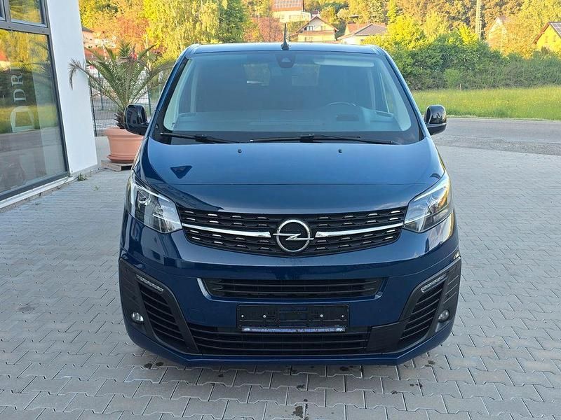 Gebraucht Opel Vivaro Elegance 177 PS (130 kW) 2021 Imperial blau Van / Kleinbus