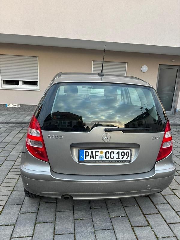 Gebraucht Mercedes A180 109 PS (80 kW) 2007 Grau Kleinwagen