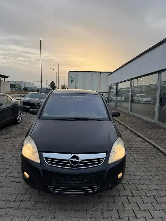 Gebraucht Opel Zafira Edition 110 PS (80 kW) 2008 Schwarz Van / Kleinbus