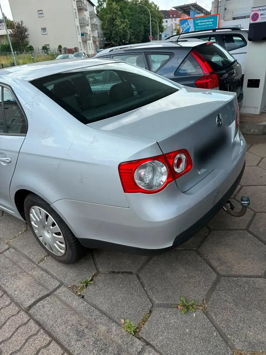 Gebraucht VW Jetta 85 PS (62 kW) 2006 Silber Limousine