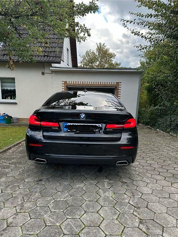 Gebraucht BMW 520 Performance 190 PS (139 kW) 2022 Schwarz Limousine