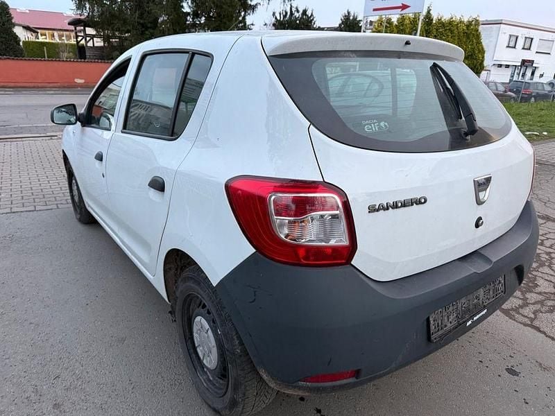 Gebraucht Dacia Sandero 75 PS (55 kW) 2013 Weiß Limousine