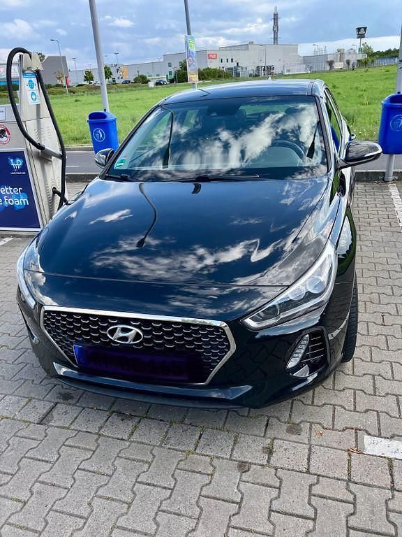 Schwarz Gebraucht 2017 Hyundai i30 Premium Limousine | 11.500 € (Guter Preis) - Bild 1/4